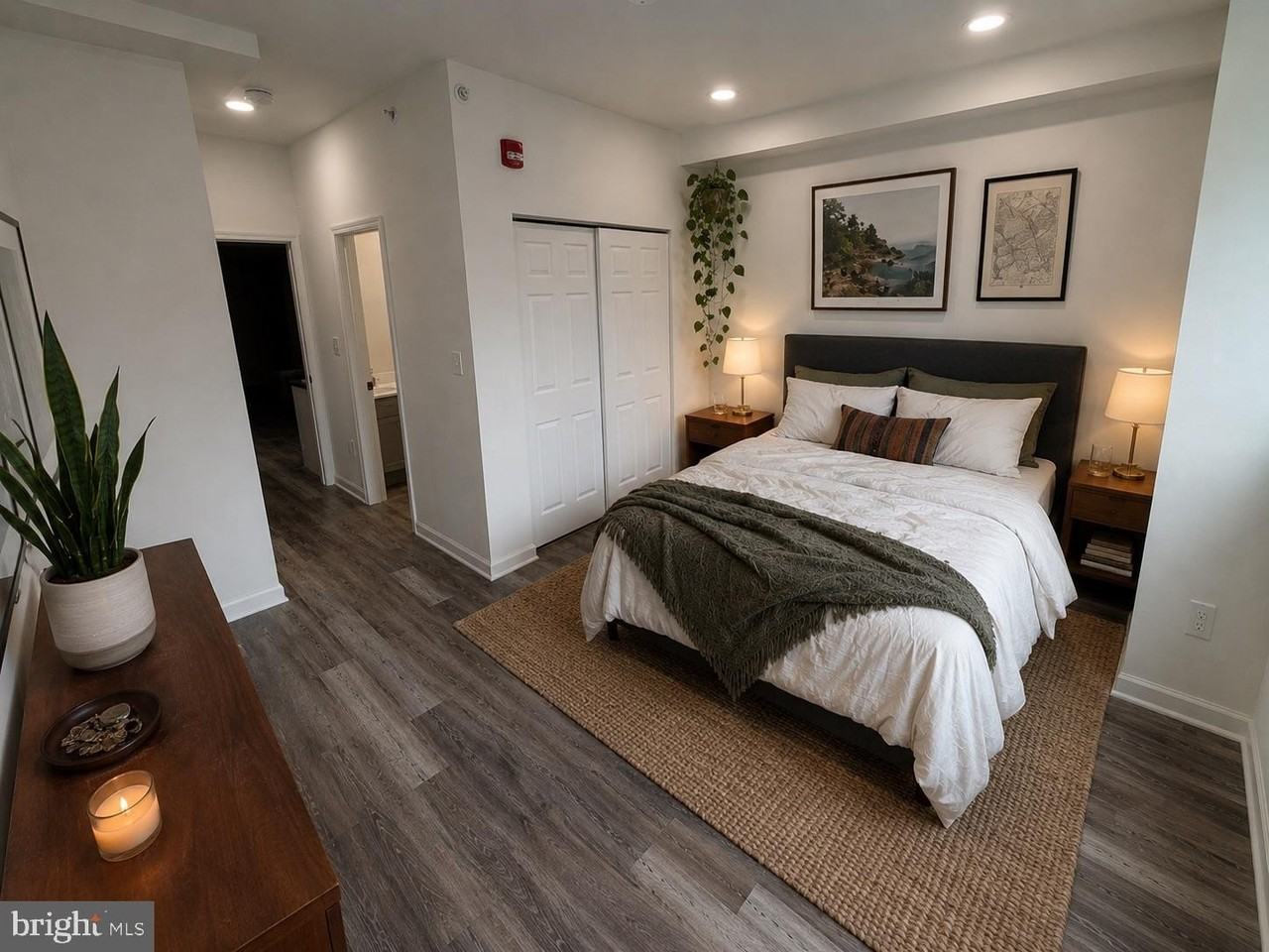 1219 W Butler St #2 - Photo 3 of 10