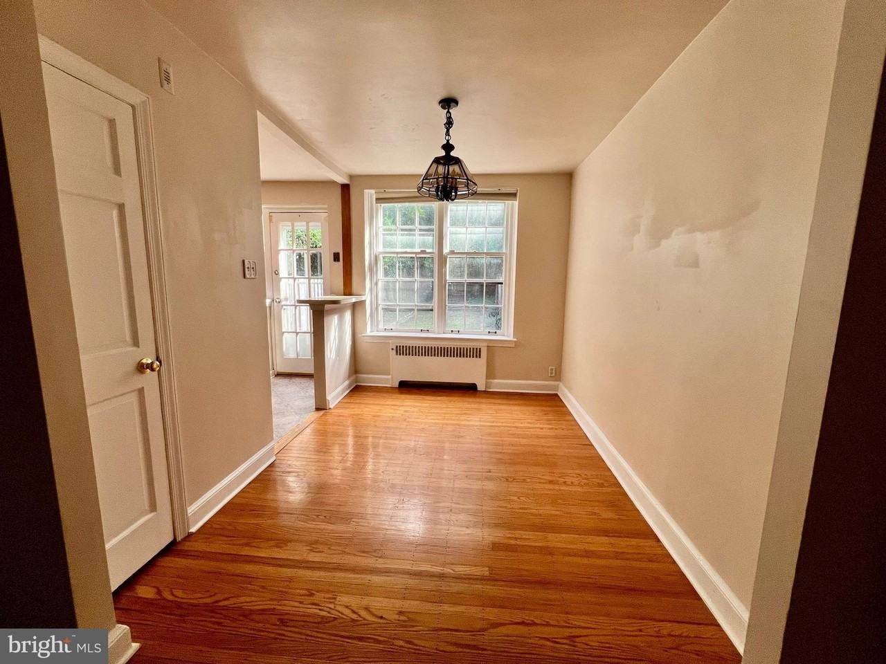 6919 Sprague St - Photo 4 of 13