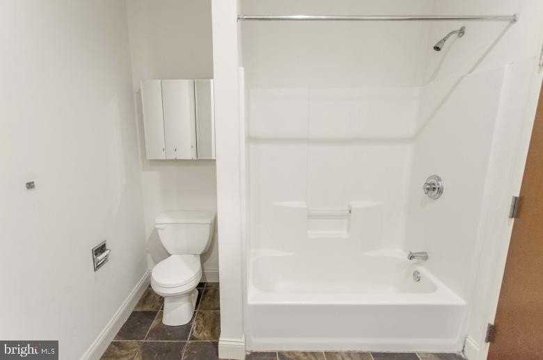 1222 Arch St #309 - Photo 4 of 22