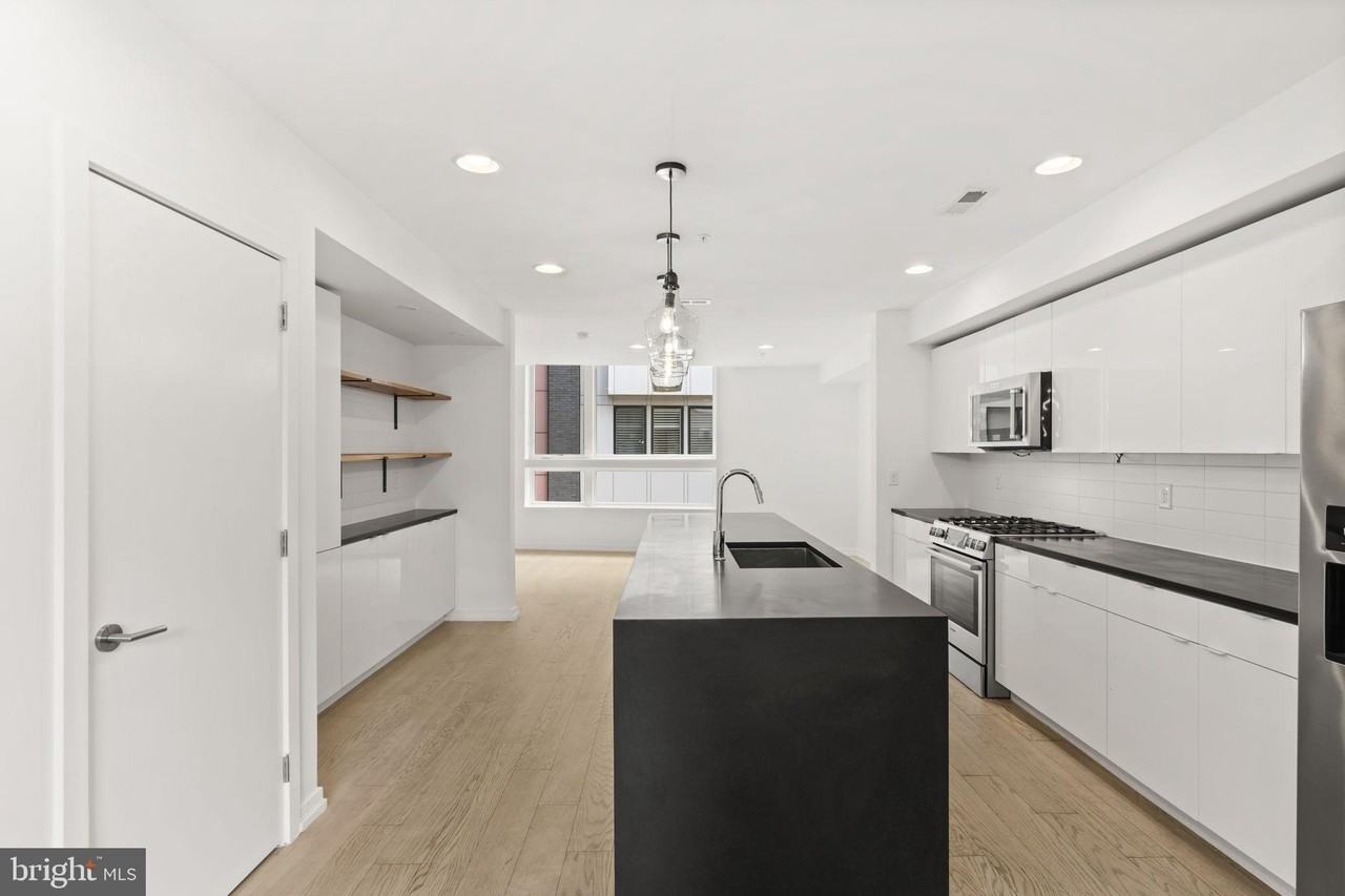 608 N Galloway St #A - Photo 6 of 35