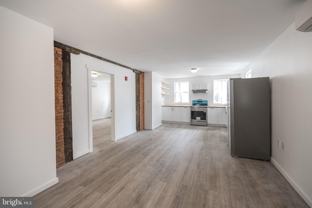 711 W Thompson St #2F - Photo 1 of 1
