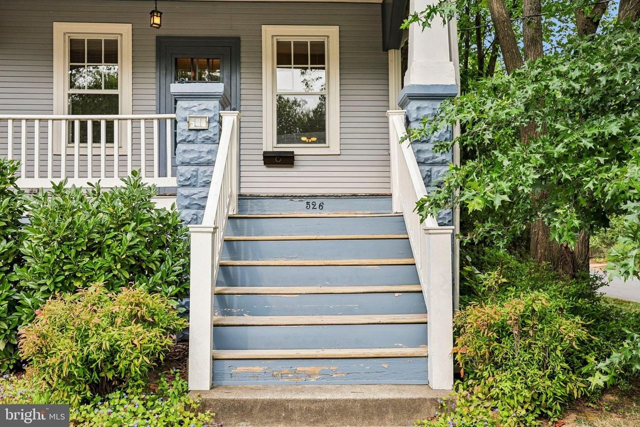 526 N Ivy St - Photo 6 of 50