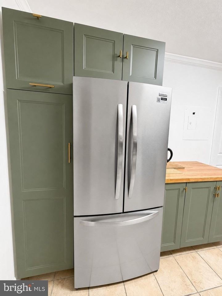 307 Yoakum Pkwy #1404 - Photo 5 of 24