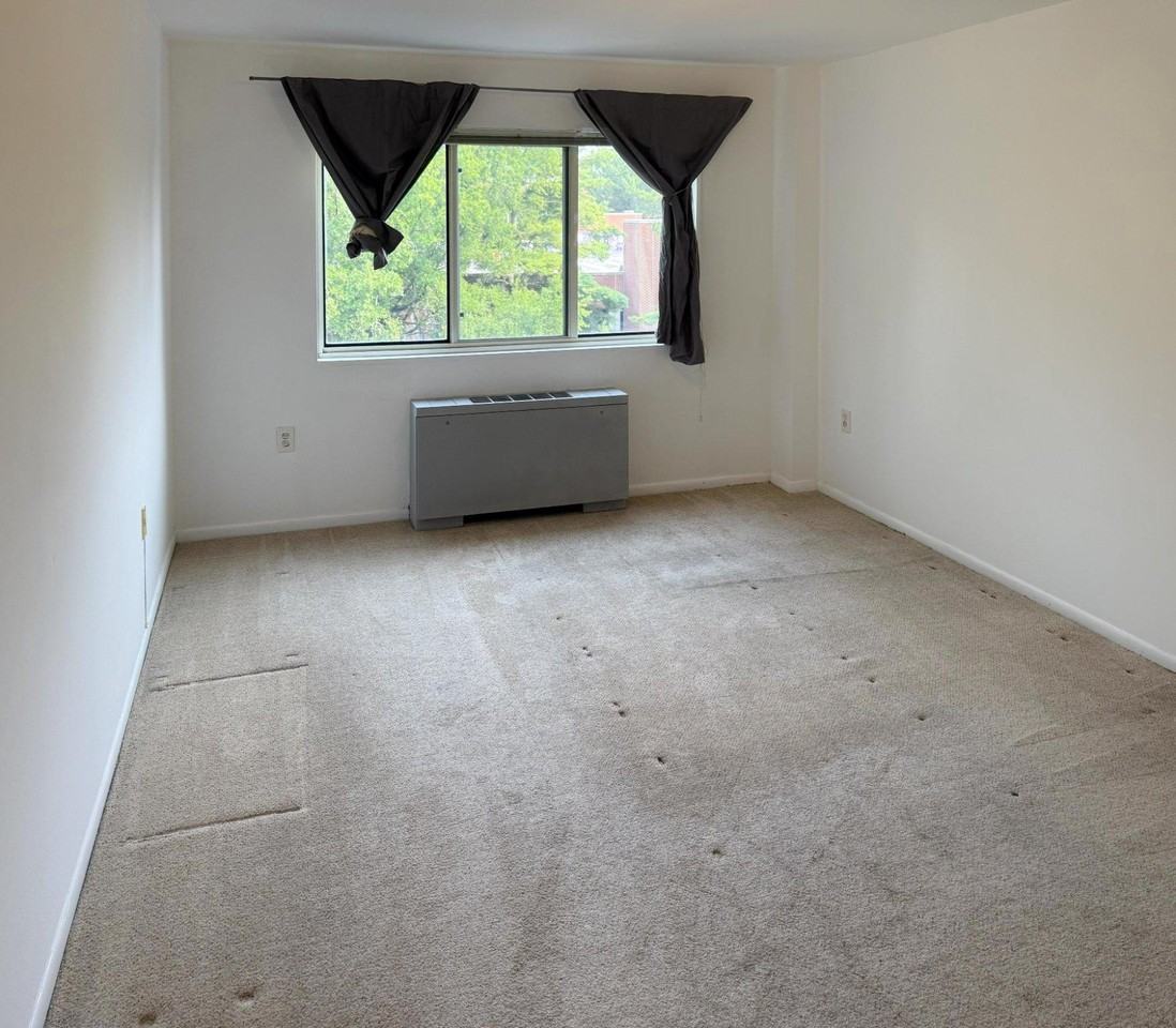 200 N Maple Ave #507 - Photo 2 of 20