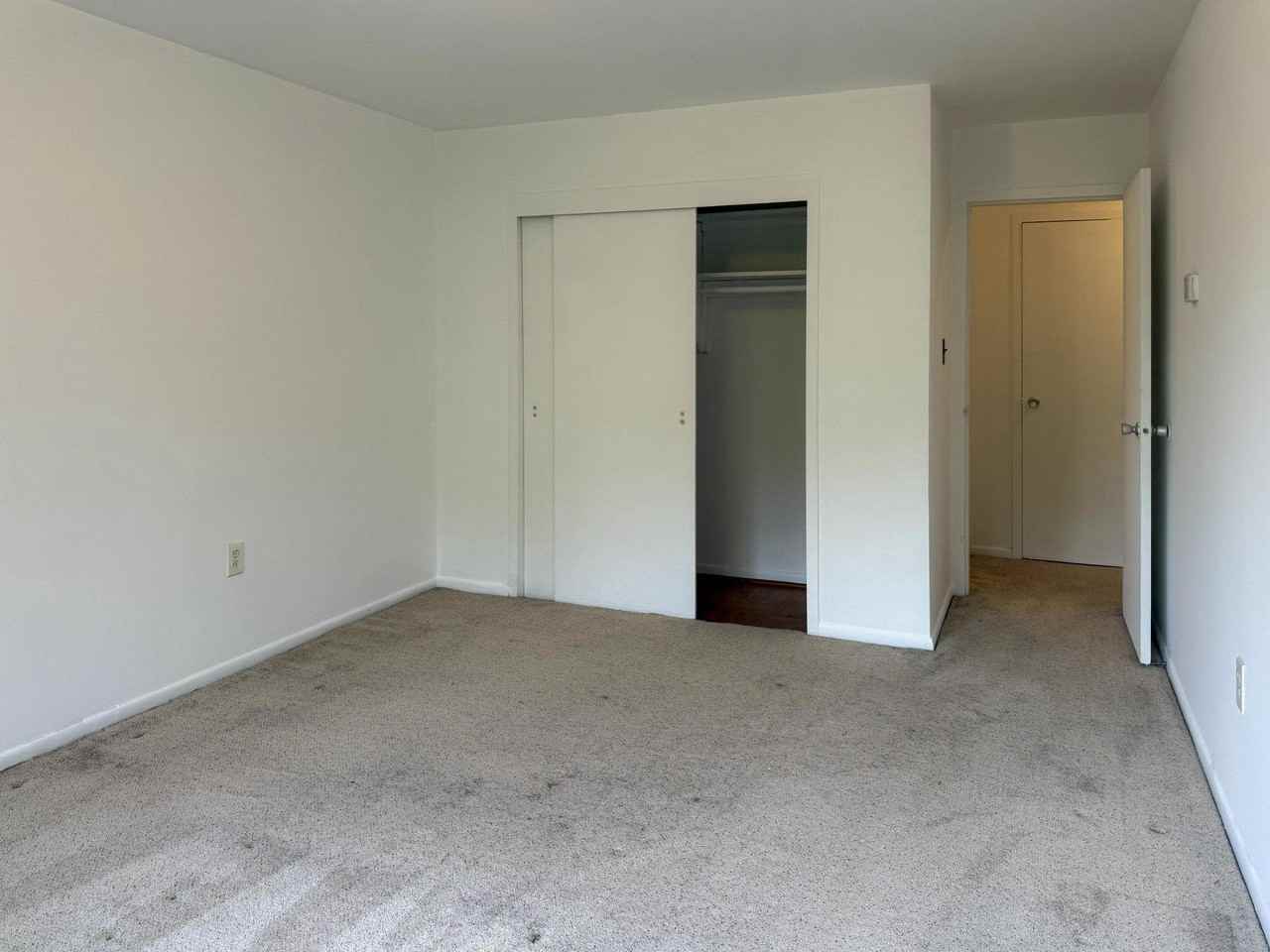 200 N Maple Ave #507 - Photo 3 of 20
