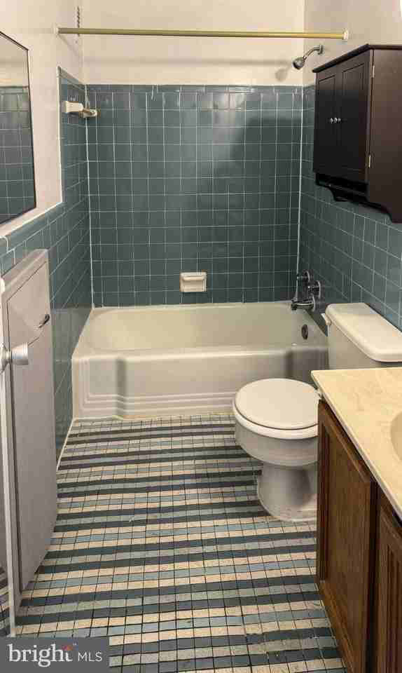 200 N Maple Ave #507 - Photo 7 of 20