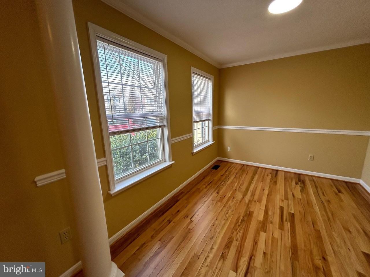 140 Lexington Ct - Photo 7 of 24