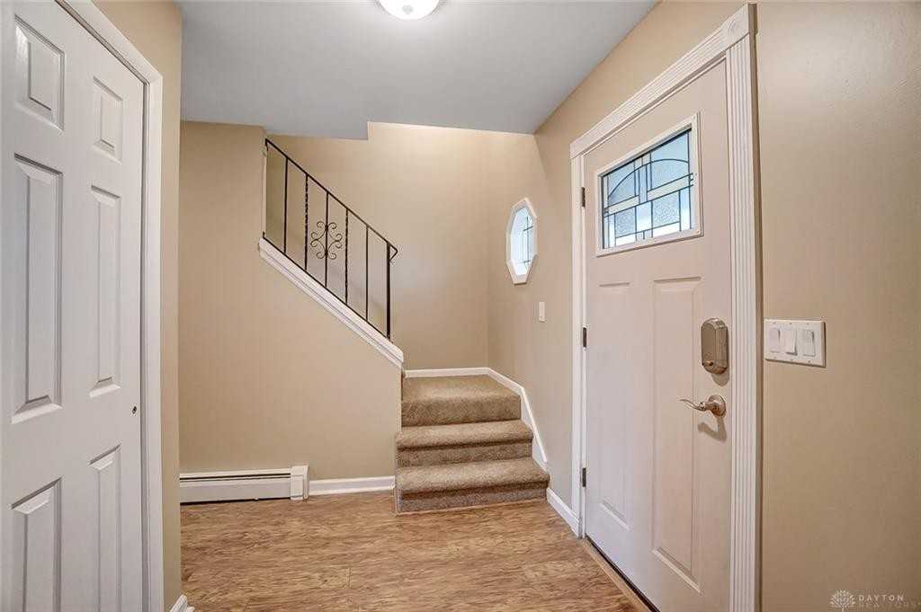 2108 N Fairfield Rd - Photo 2 of 38