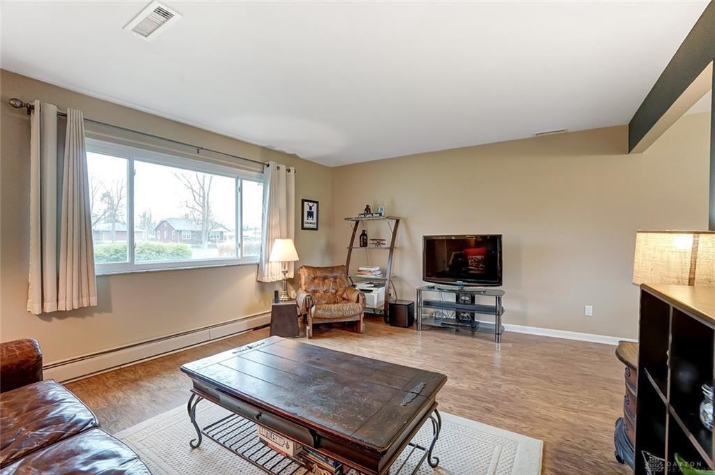 2108 N Fairfield Rd - Photo 4 of 38