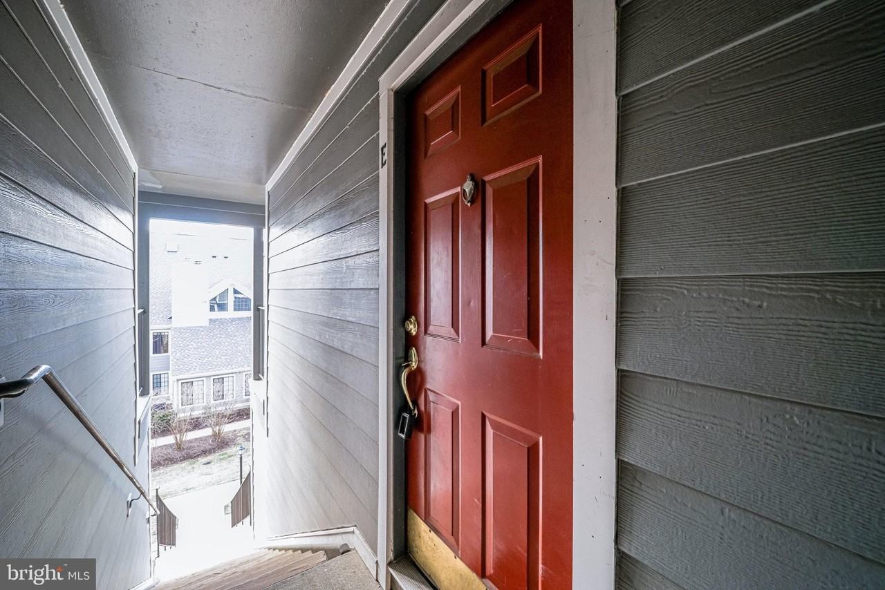 7012 Irwell Ln #14E - Photo 6 of 33