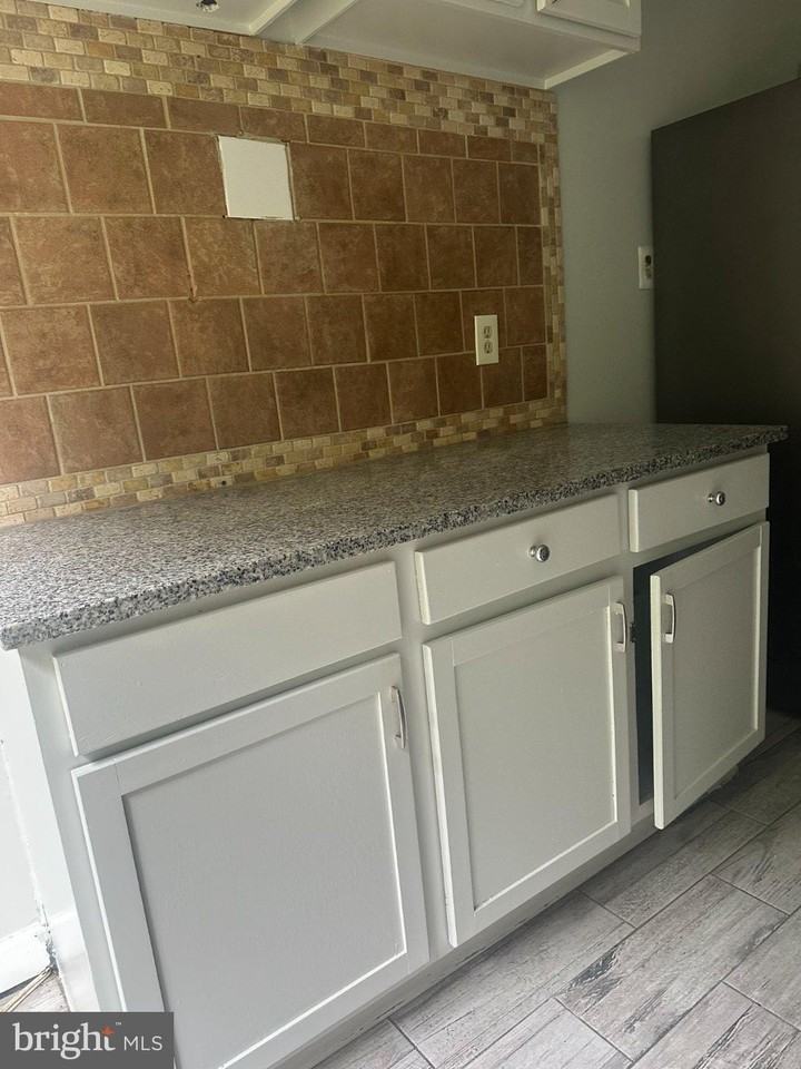 5608 Bismach Dr #102 - Photo 5 of 12
