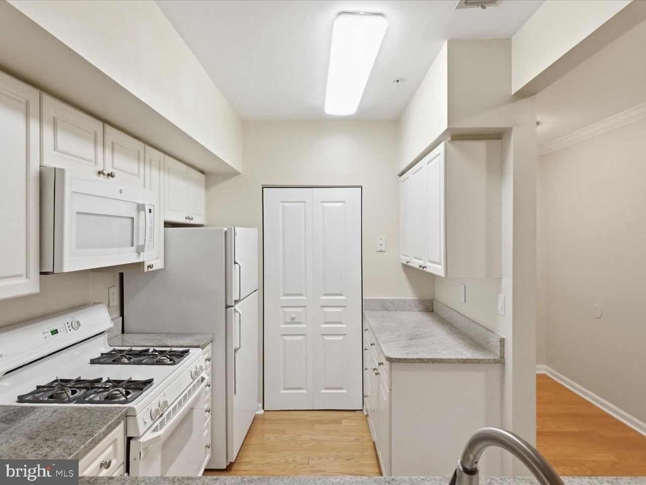 12913 Alton Sq #107 - Photo 5 of 30