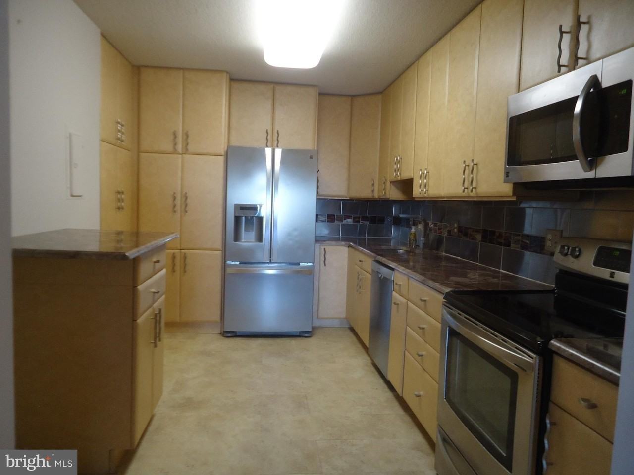 8380 Greensboro Dr #1024 - Photo 5 of 17