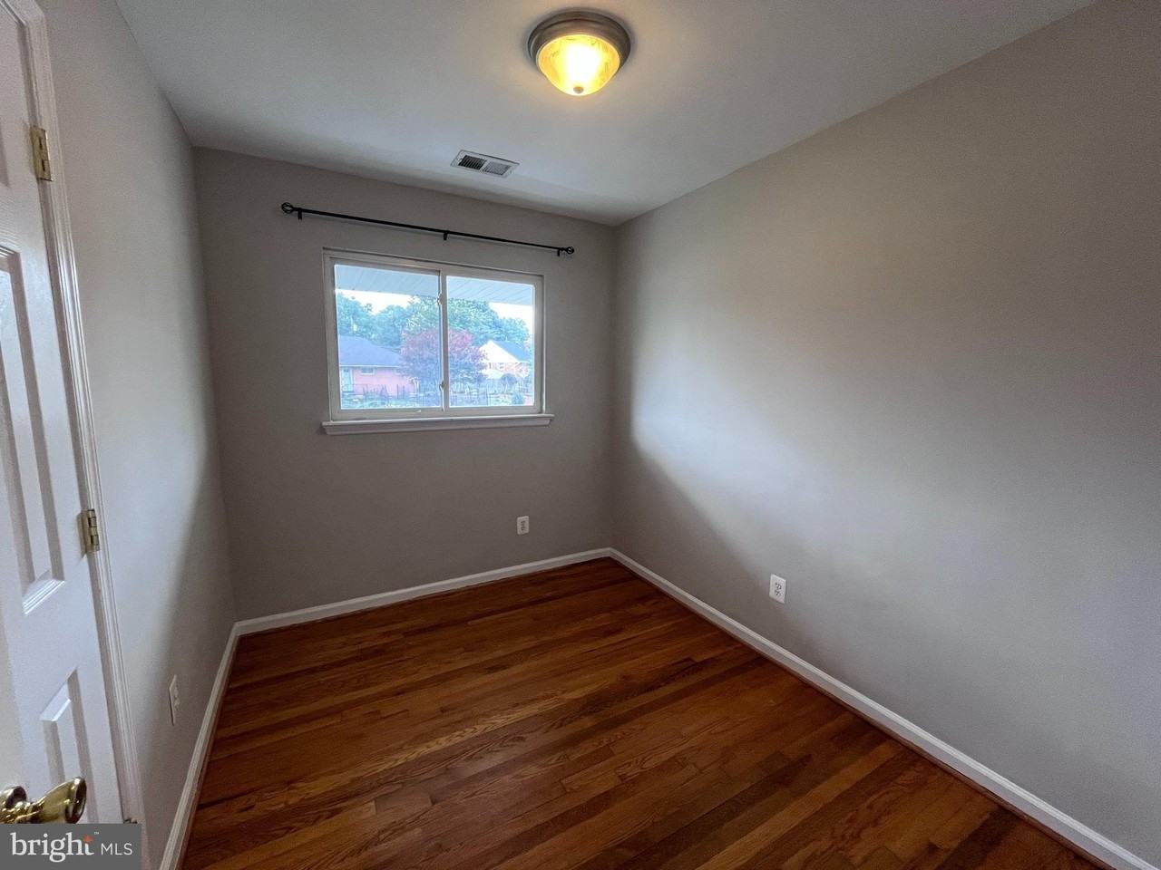 7021 Hickory Hill Rd - Photo 6 of 27