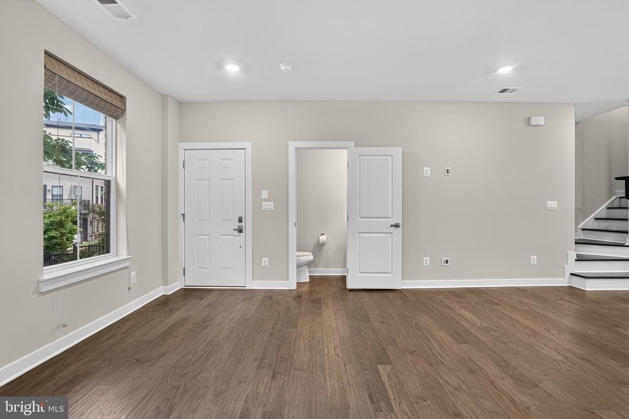 13246 Lake Woodland Way #5A - Photo 7 of 40