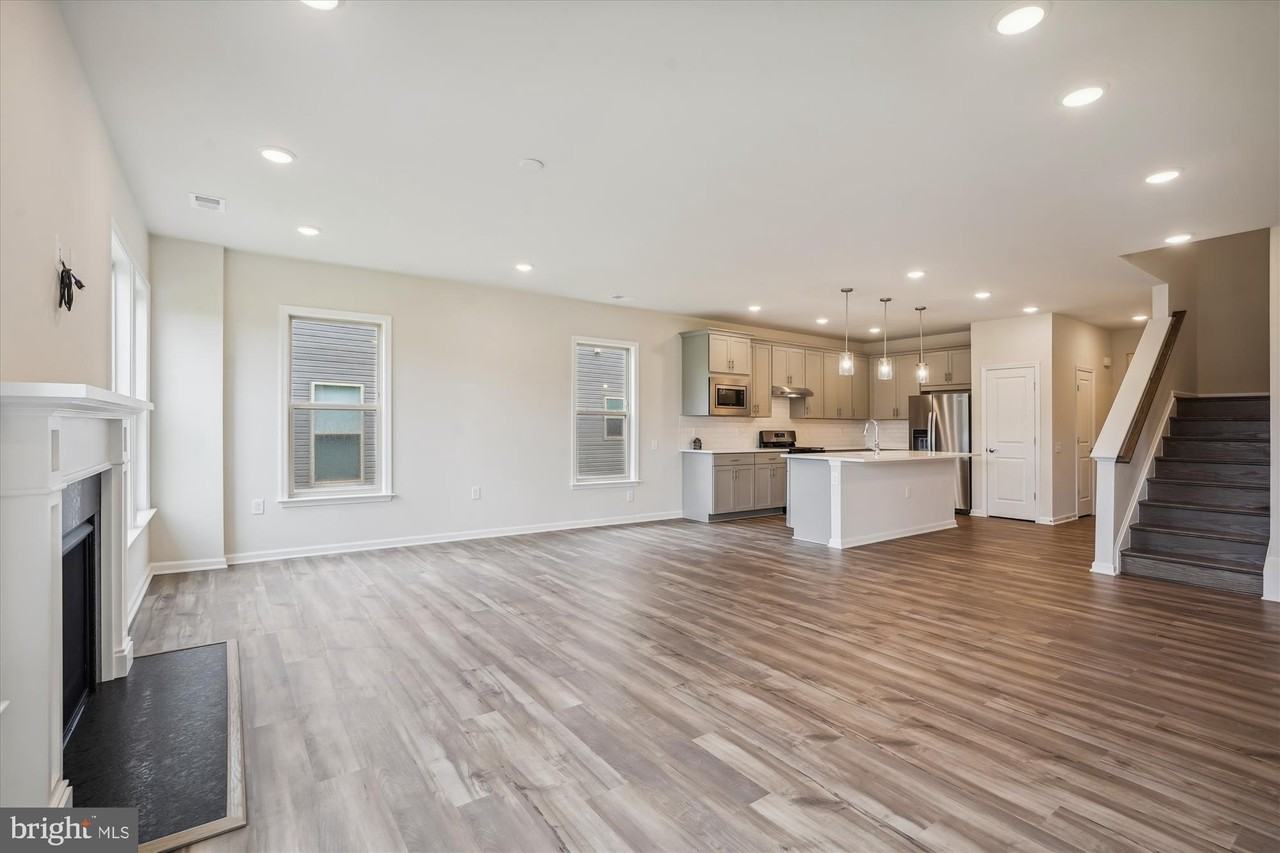 21812 Hawksbill High Cir - Photo 5 of 21