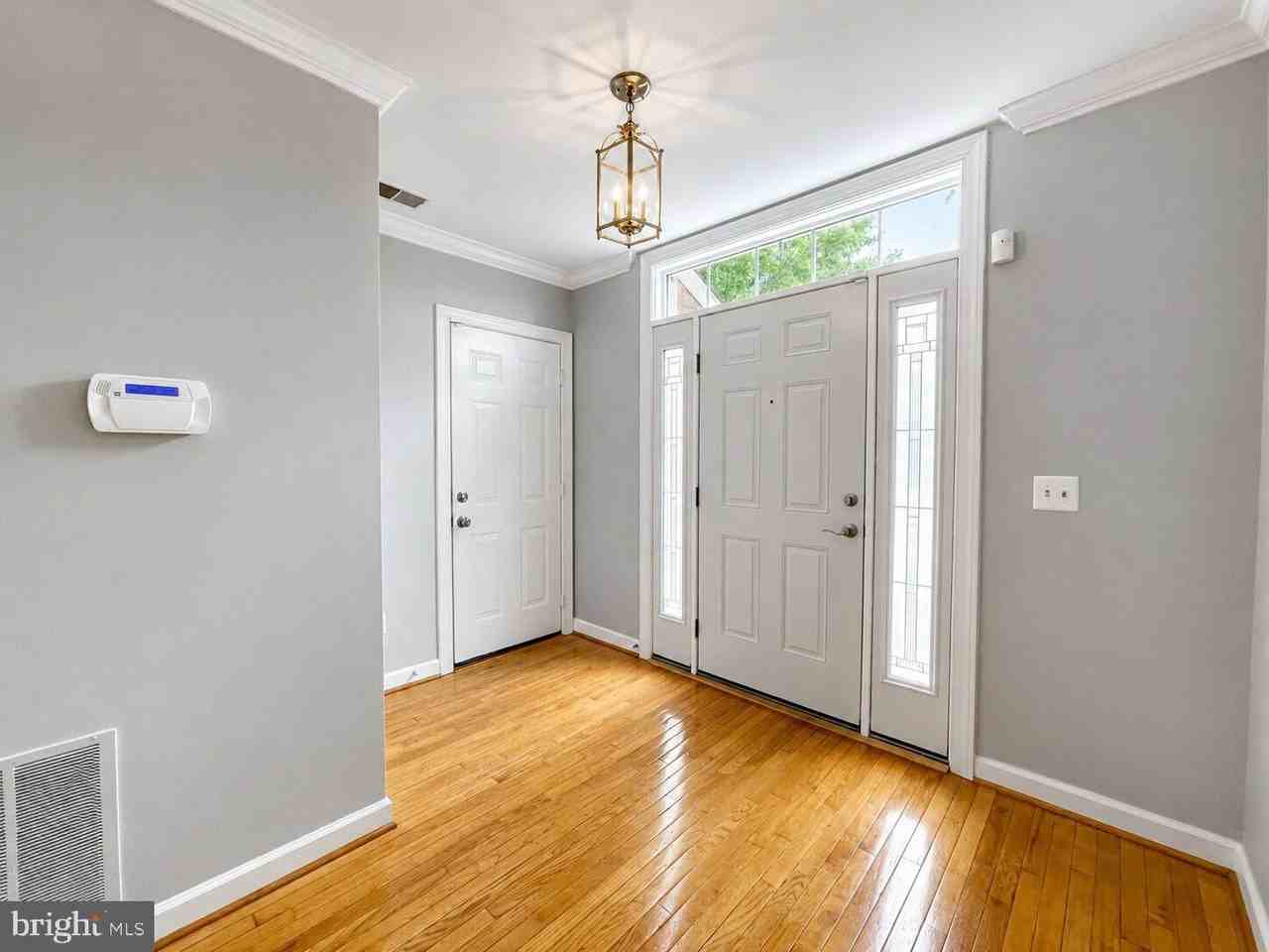 20937 Cox Mills Ct - Photo 3 of 39