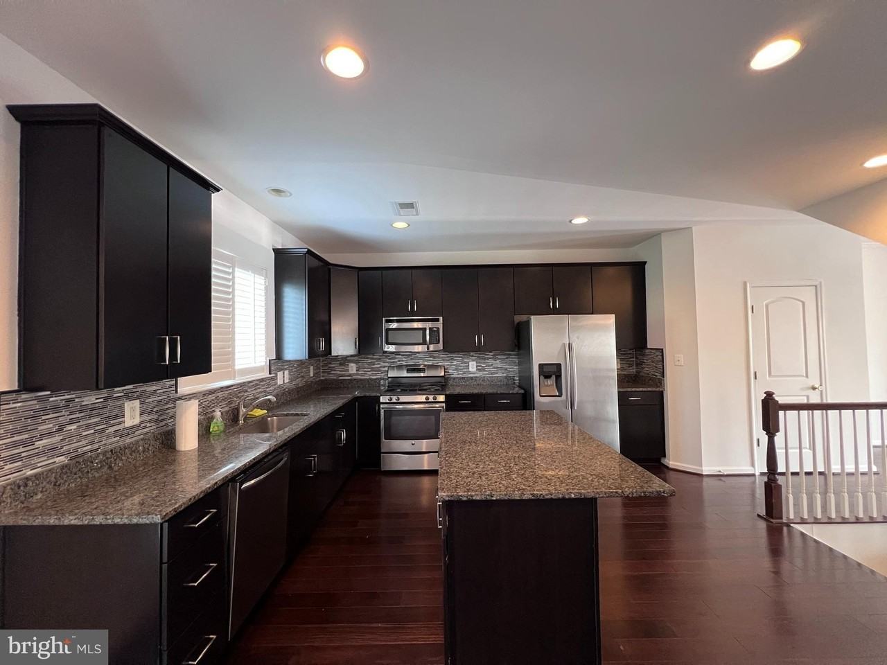 9243 Dawkins Crest Cir - Photo 2 of 31