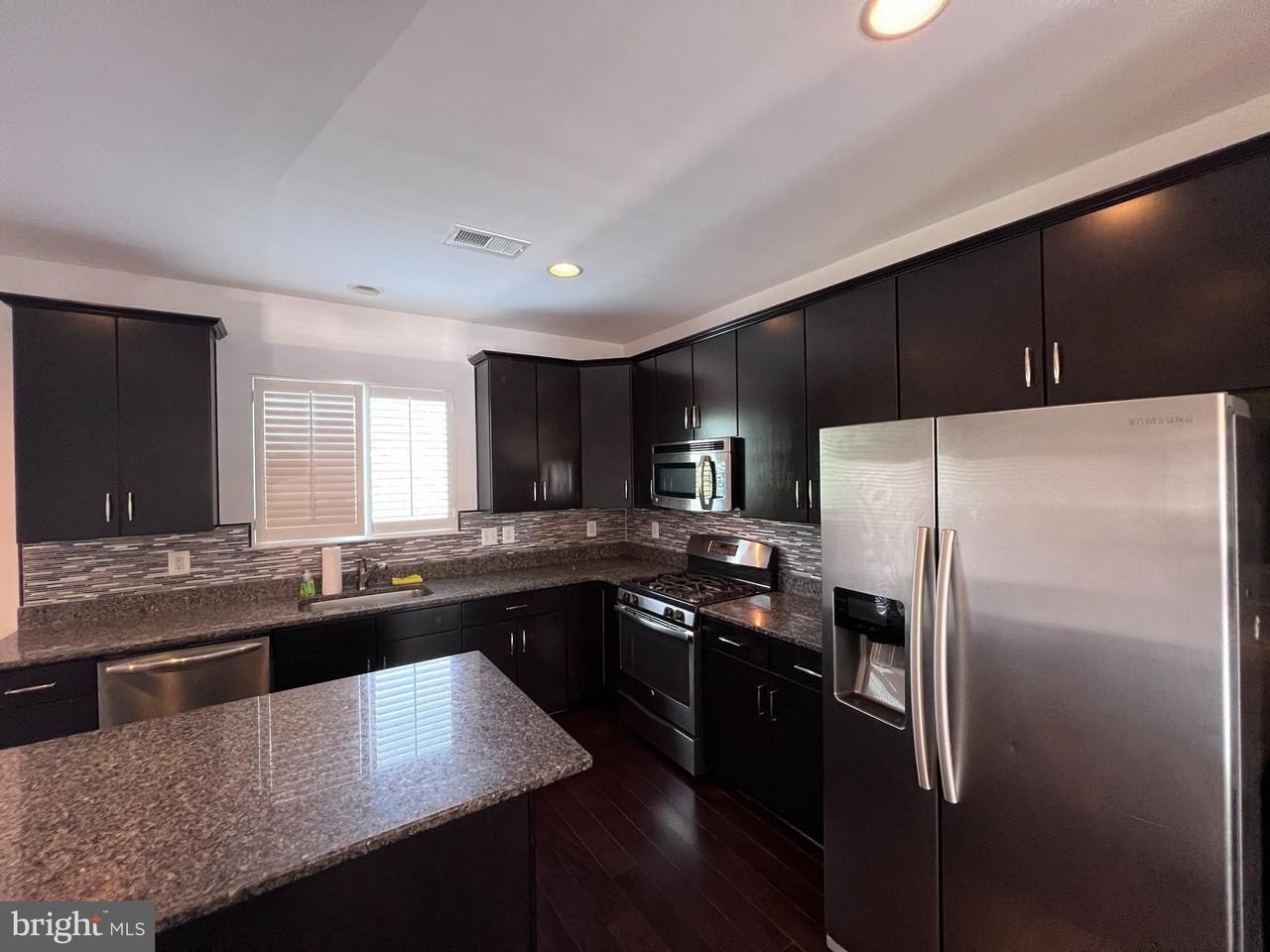 9243 Dawkins Crest Cir - Photo 3 of 31