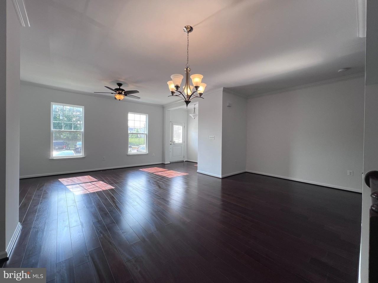 9243 Dawkins Crest Cir - Photo 7 of 31