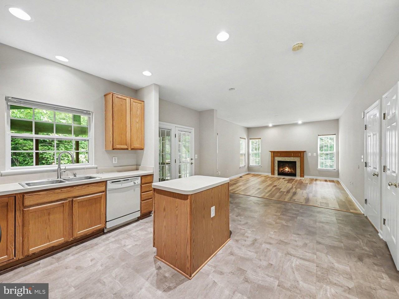 5641 Eppes Island Pl - Photo 4 of 25