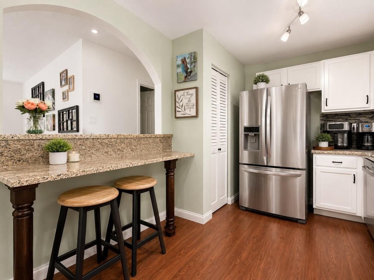 13135 Haddock Rd - Photo 4 of 21