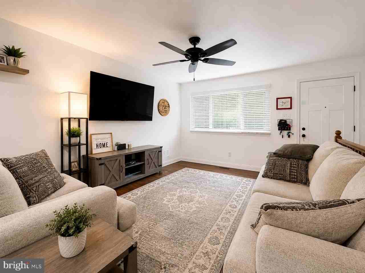 13135 Haddock Rd - Photo 5 of 21