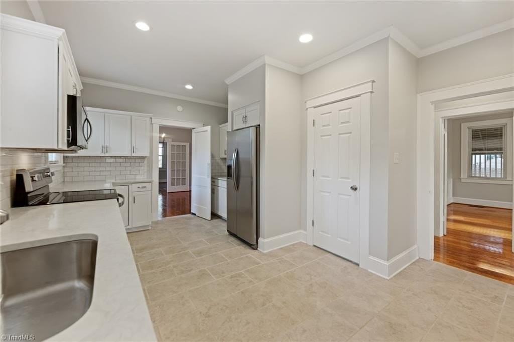 1015 S Hawthorne Rd - Photo 6 of 24