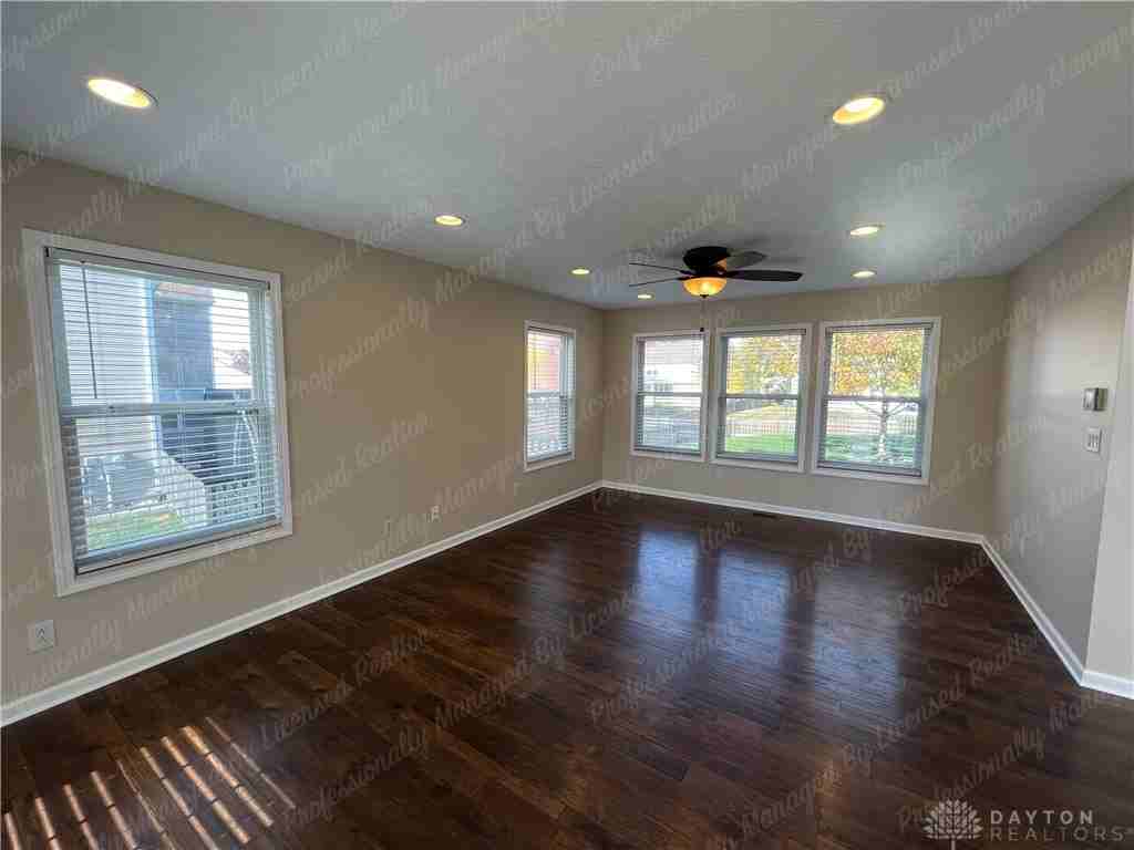 1131 Windsong Trl - Photo 4 of 47