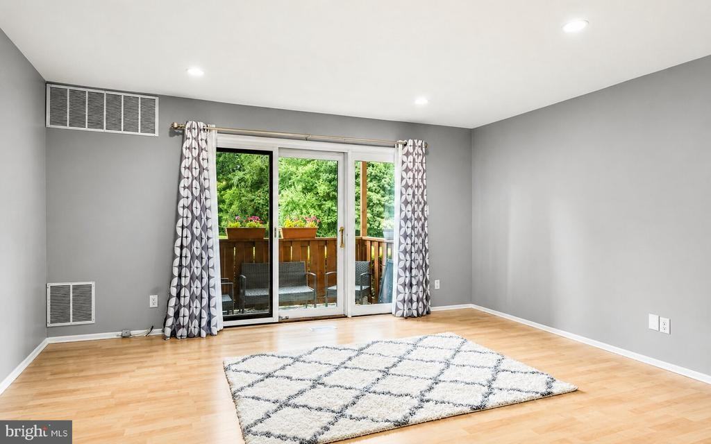 2305 Eagle Row - Photo 3 of 15