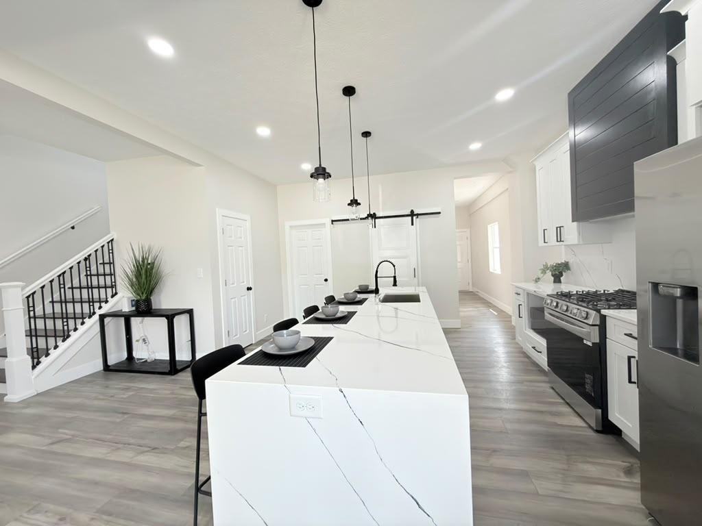 Villa Ave - Photo 3 of 9