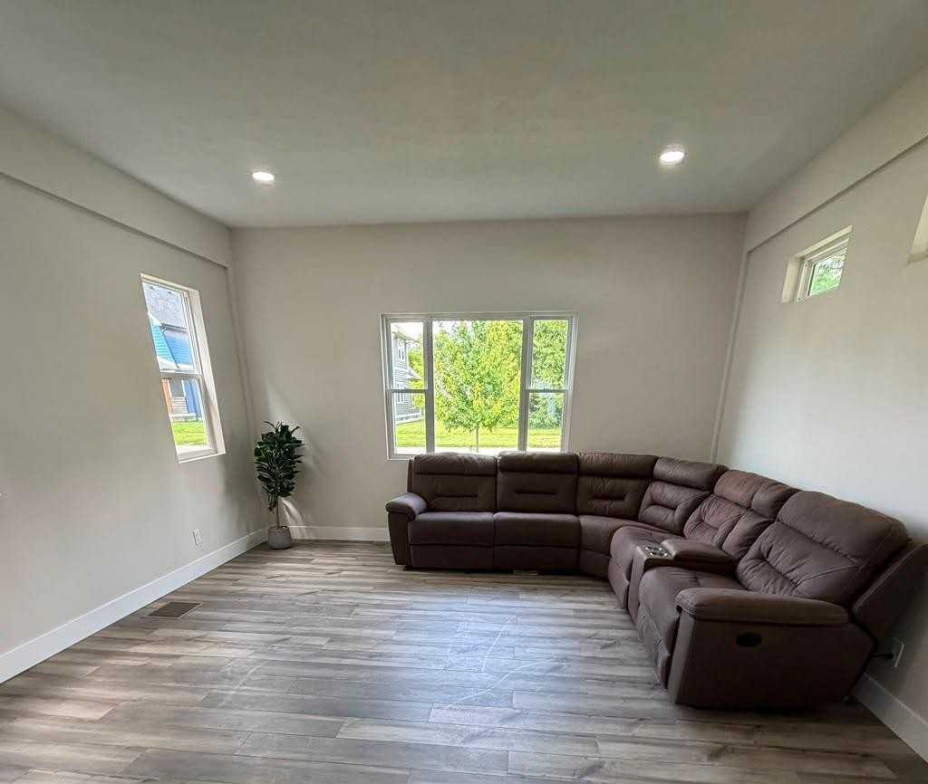 Villa Ave - Photo 5 of 9