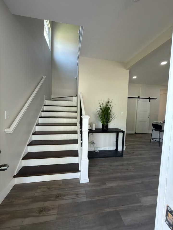 Villa Ave - Photo 7 of 9