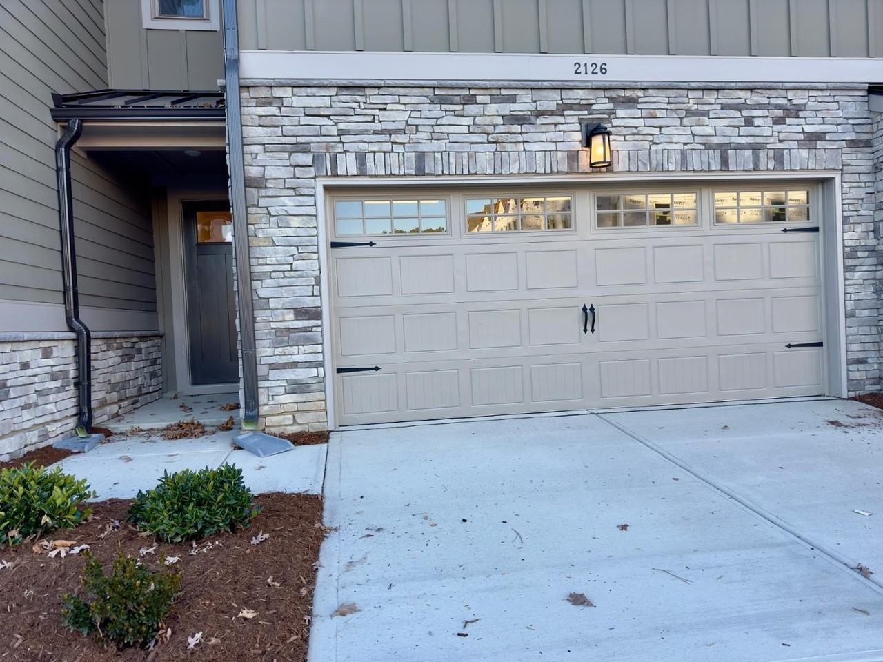 2126 Maggie Valley Dr - Photo 3 of 35