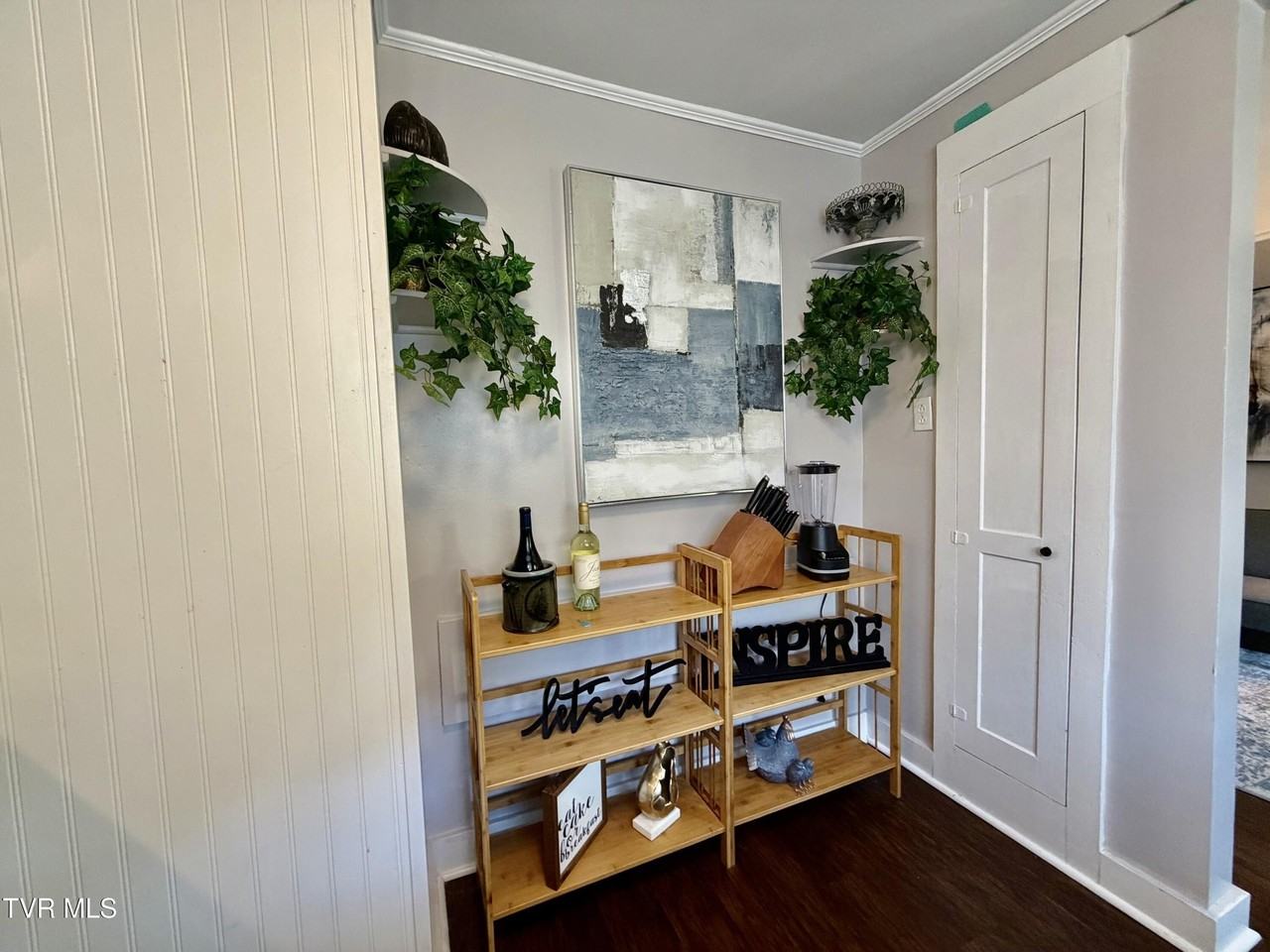 212 W F St #A - Photo 6 of 15