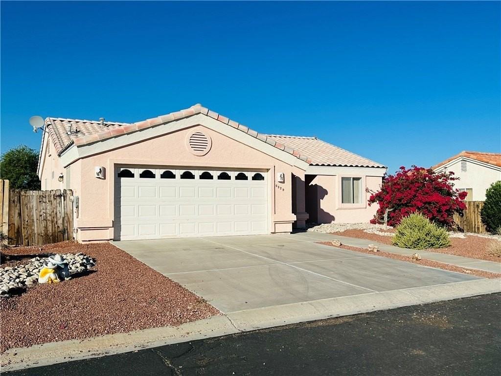 6529 S Lantana Dr - Photo 2 of 23