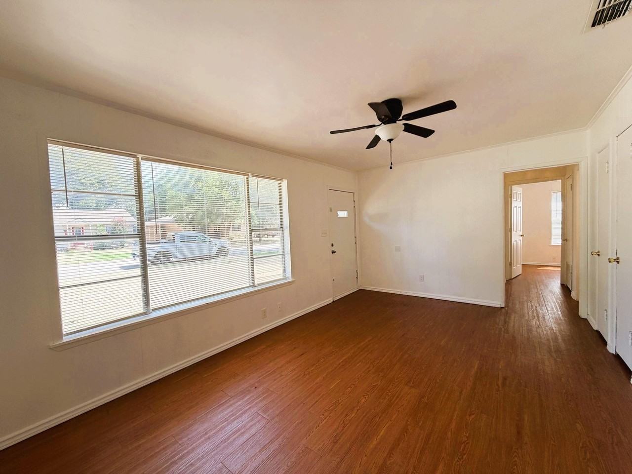 2951 Moffett Ave - Photo 3 of 23