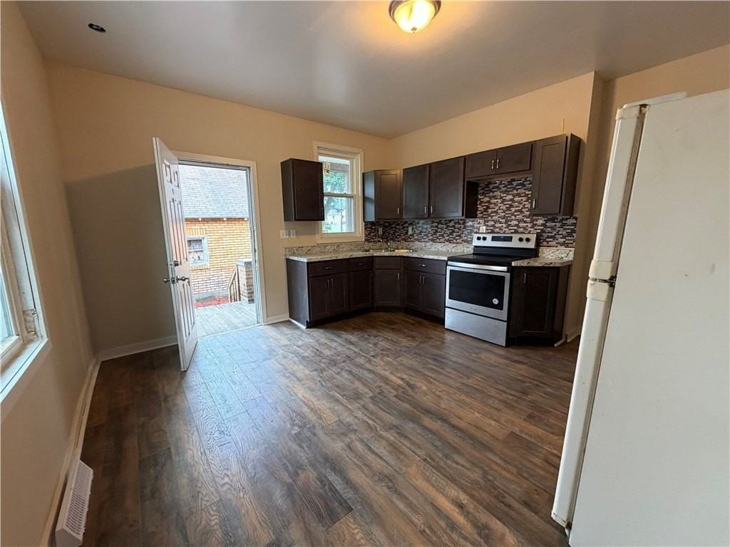 1702 5th Ave - Photo 4 of 12