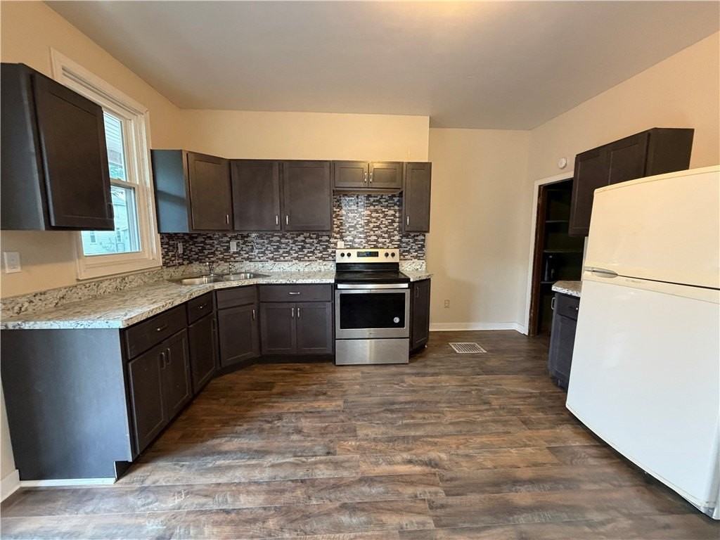 1702 5th Ave - Photo 5 of 12