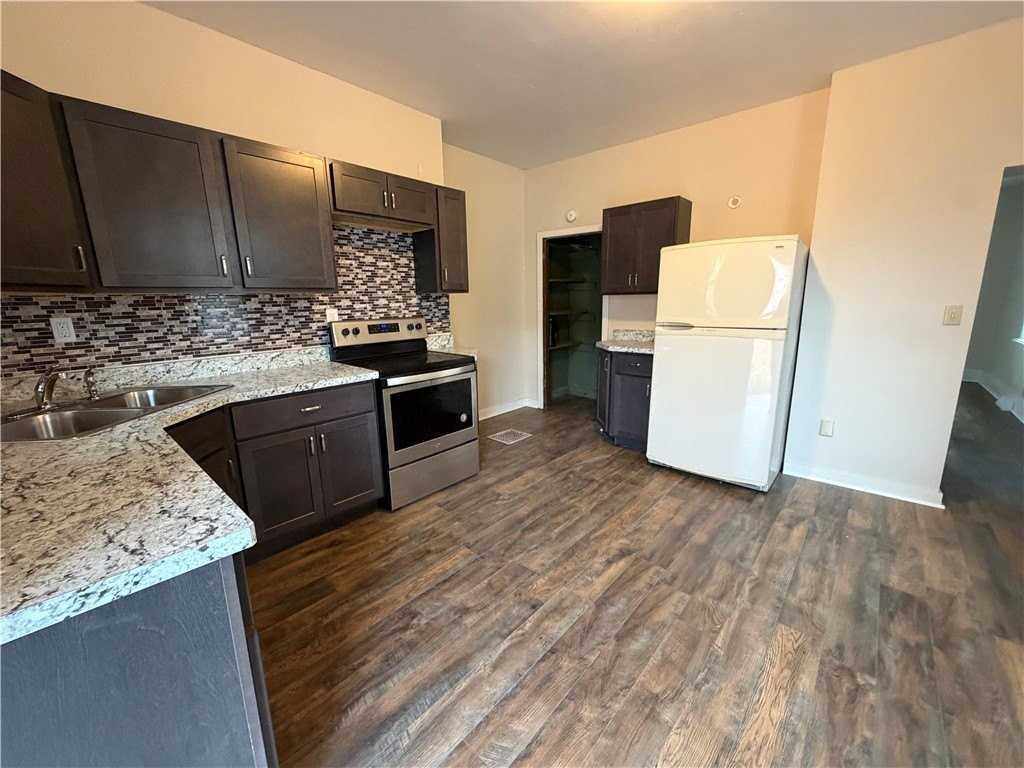 1702 5th Ave - Photo 6 of 12