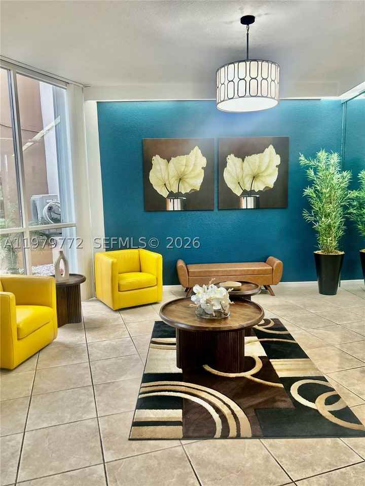 1200 Saint Charles Pl #606