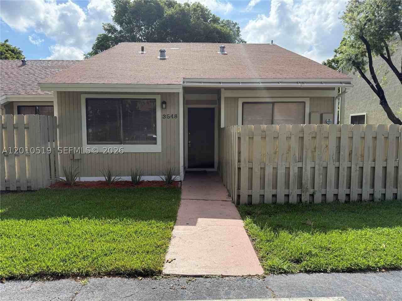 3548 Nw 111th Ter