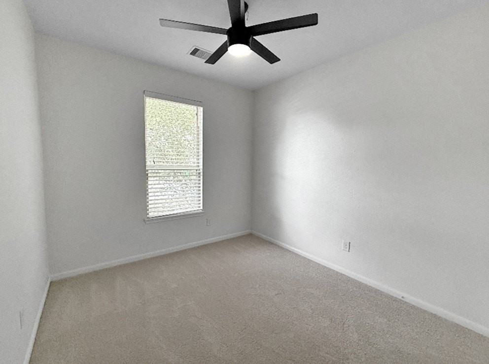 6503 Bayliss Valley Ln - Photo 4 of 27