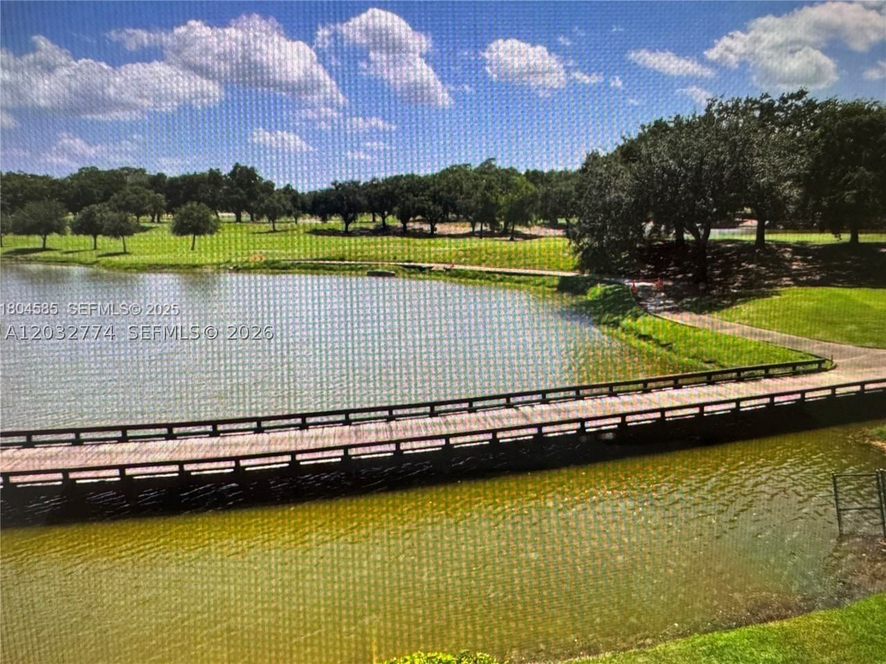 3001 W Rolling Hills Cir #305