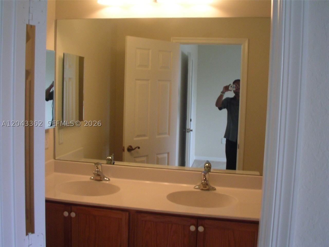 9247 Chambers St - Photo 7 of 12