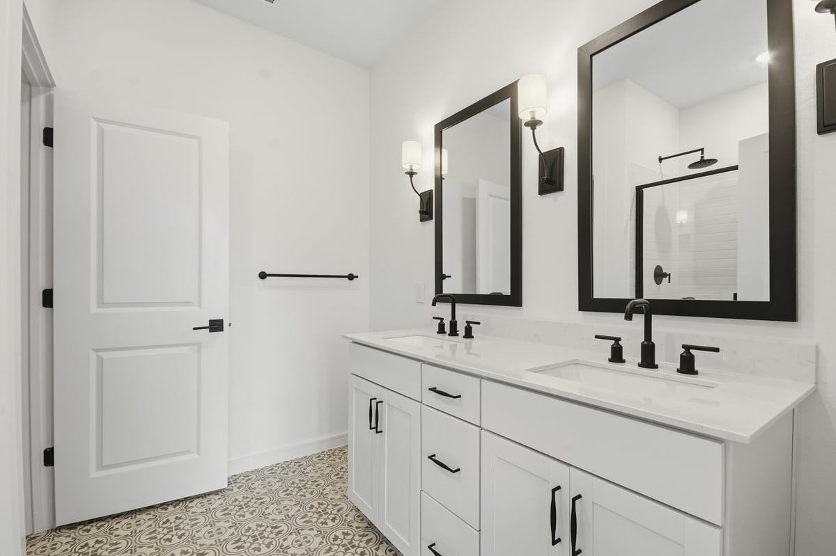 8427 Bay Ridge Cir - Photo 7 of 26