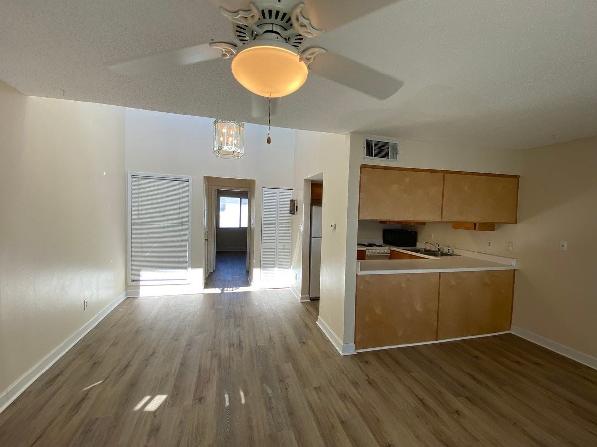 101 Old Ferry Rd #23C - Photo 6 of 13
