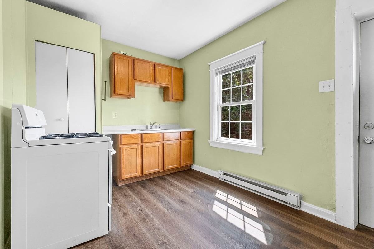 3948 S Grand Blvd - Photo 2 of 15
