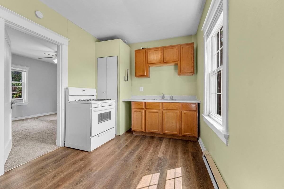 3948 S Grand Blvd - Photo 3 of 15
