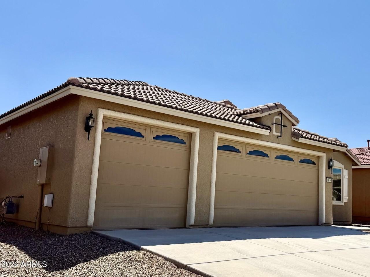 1169 Barnes Dr - Photo 3 of 47